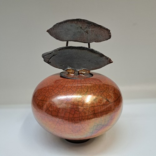 Click to view detail for BS-059 Vessel Lidded-Ferric Fired 4.5x6 $125